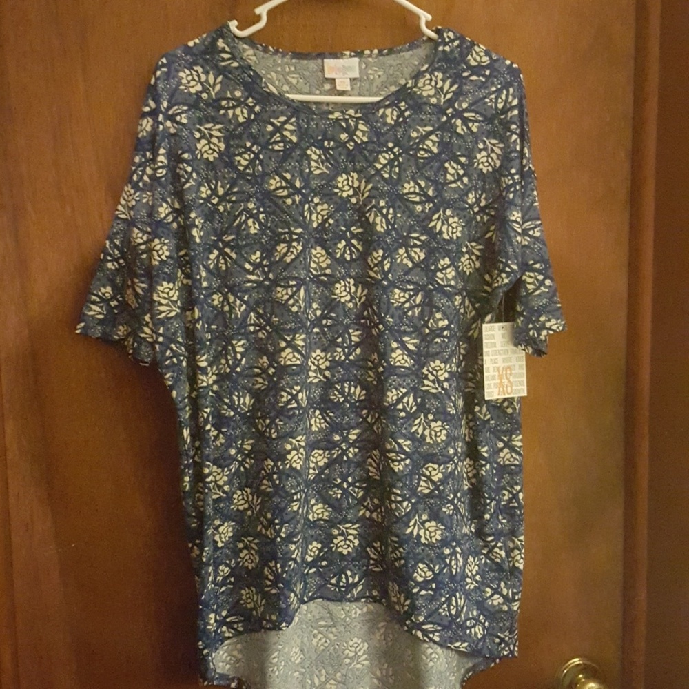 Lularoe XS Irma Top